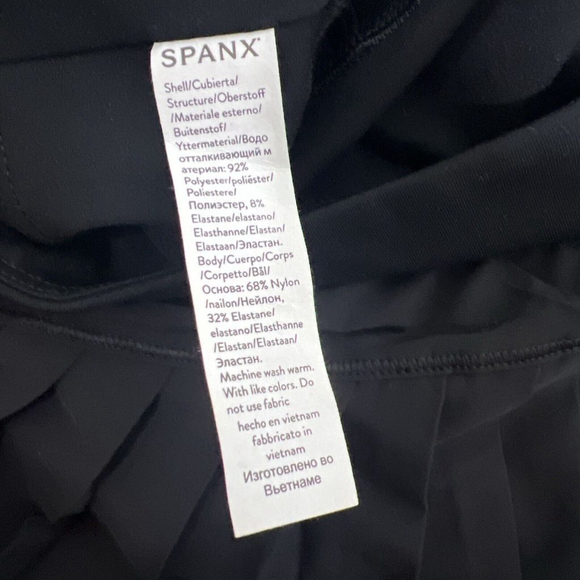 SPANX The Get Moving Pleated Black Skort Skirt Women Size Large Booty Boost - Picture 11 of 12